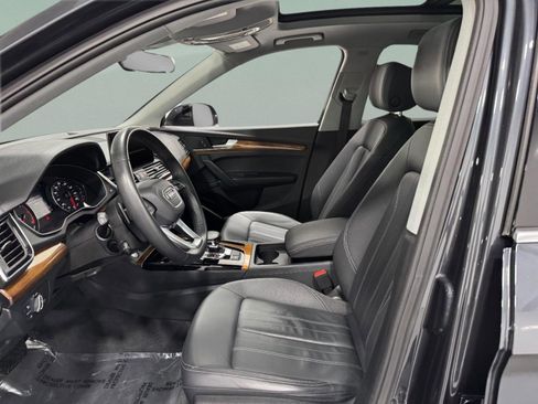 Used 2024 Audi Q5 2.0T Premium image 28