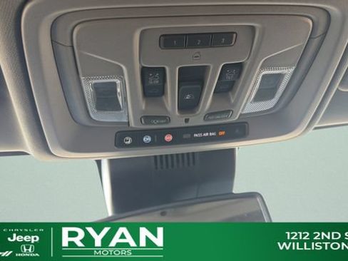 Used 2022 GMC Sierra 1500 Denali AWD/4WD image 19