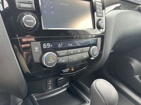 Used 2016 Nissan Rogue SL AWD/4WD image 30