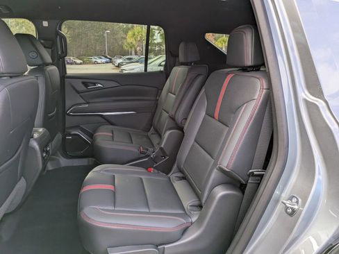 New 2026 Chevrolet Traverse RS image 15