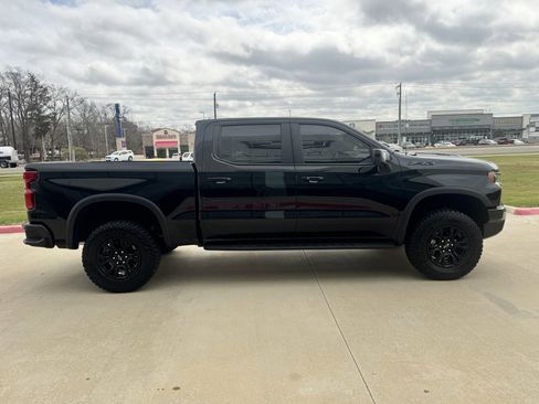 Used 2025 Chevrolet Silverado 1500 ZR2 w/ Technology Package image 6