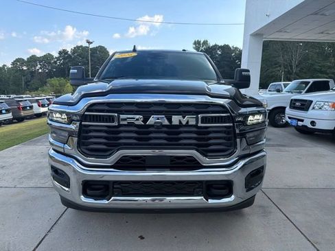 Used 2026 RAM 2500 Big Horn AWD/4WD image 2