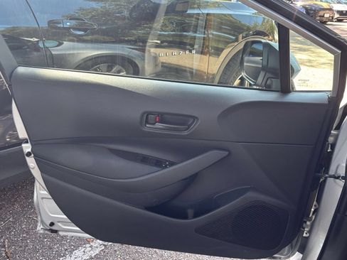 Used 2025 Toyota Corolla LE FWD image 18
