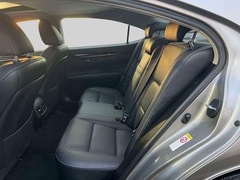 Used 2017 Lexus ES 350 350 w/ Navigation System Package image 13