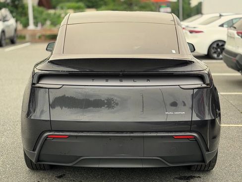 Used 2026 Tesla Model Y Long Range AWD/4WD image 4