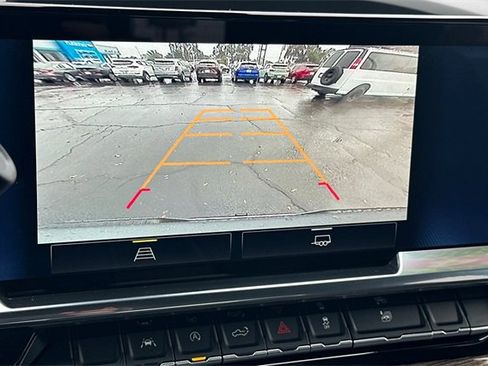 Used 2025 Chevrolet Silverado 1500 LT image 21