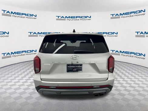 Used 2025 Hyundai Palisade SEL FWD image 4