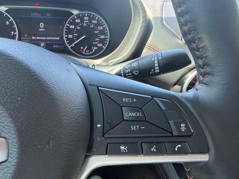 Used 2022 Nissan Sentra SR w/ SR Premium Package image 19