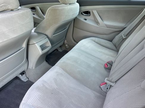 Used 2010 Toyota Camry FWD image 12
