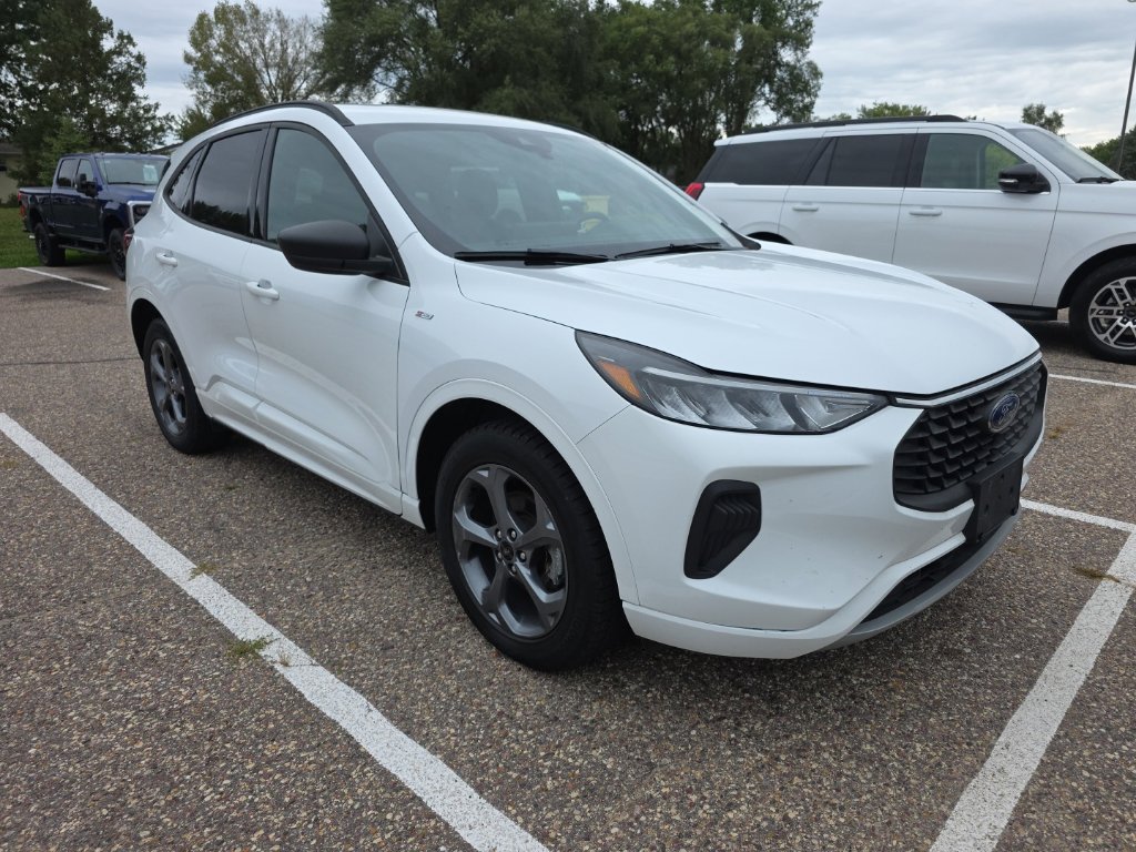 Certified 2023 Ford Escape ST-Line w/ Equipment Group 301A AWD/4WD image 2