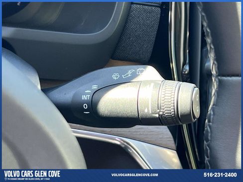 Used 2025 Volvo XC90 B6 Plus image 25