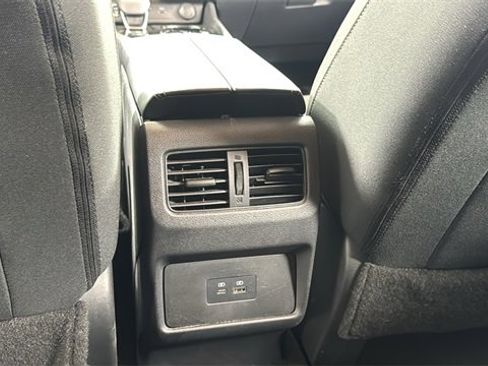 Certified 2022 Nissan Rogue SV image 35