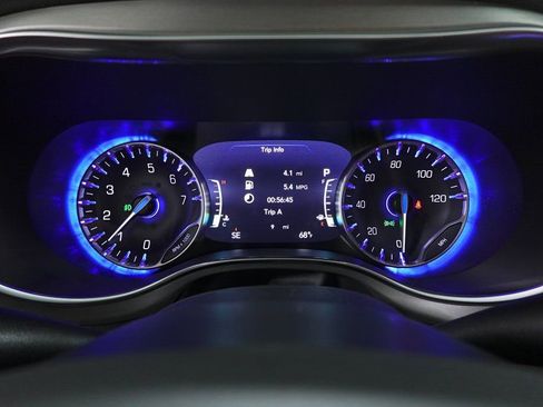 New 2026 Chrysler Pacifica Pinnacle image 15