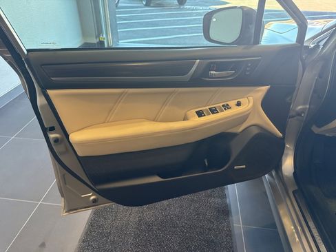 Used 2018 Subaru Legacy 3.6R Limited image 22