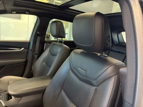 Used 2024 Cadillac XT5 Premium Luxury w/ Technology Package image 17