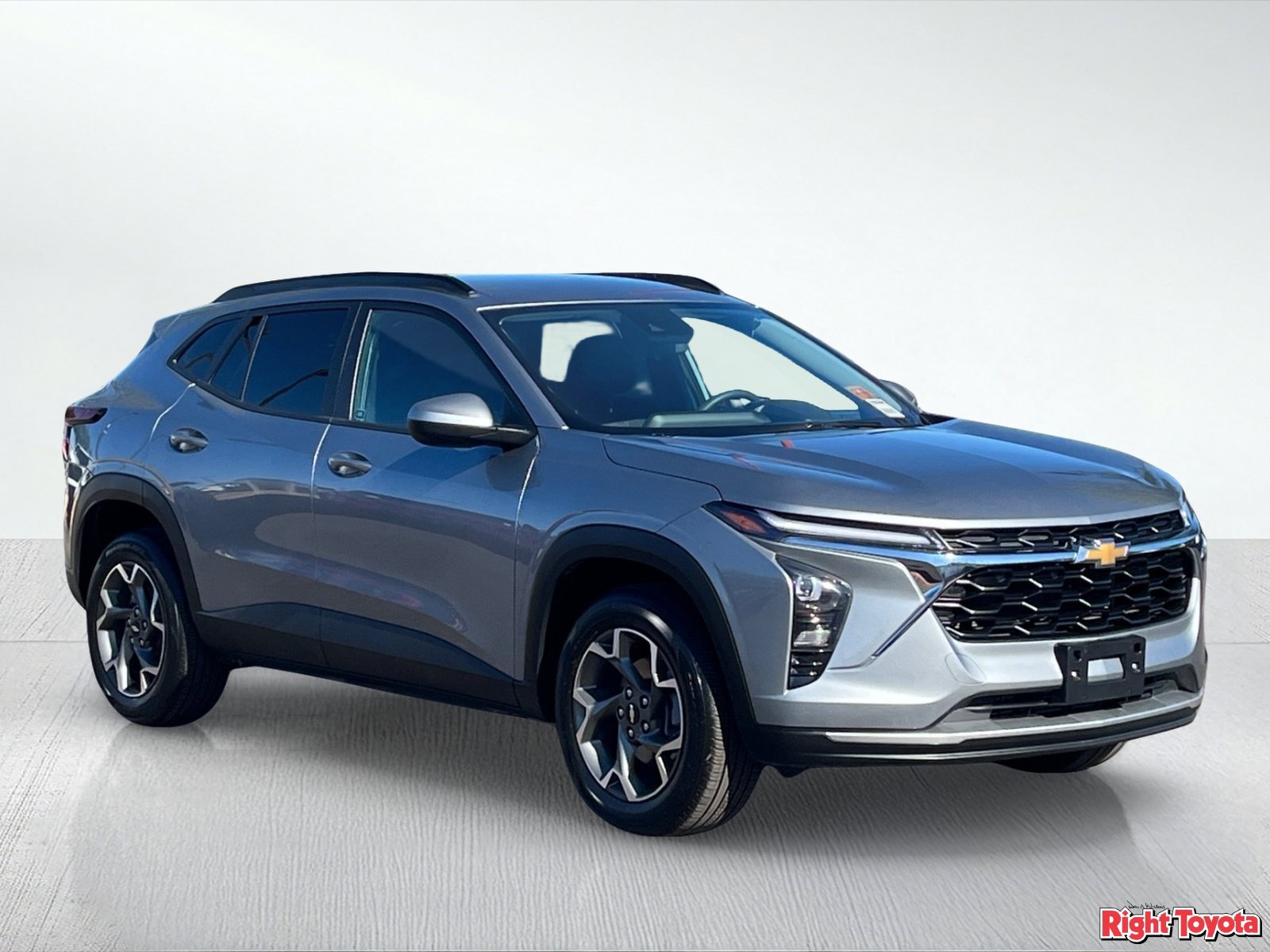 Used 2026 Chevrolet Trax LT FWD image 8
