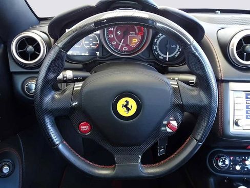 Used 2011 Ferrari California image 36