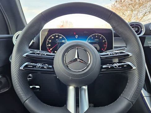 Used 2026 Mercedes-Benz GLC 300 image 24