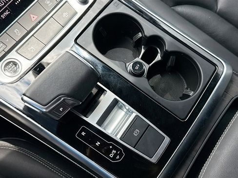 Used 2023 Audi Q8 Premium Plus image 28