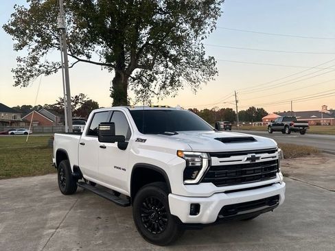 Used 2024 Chevrolet Silverado 2500 LTZ w/ LTZ Plus Package AWD/4WD image 1