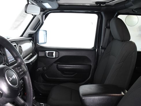 Used 2023 Jeep Wrangler Sport image 19