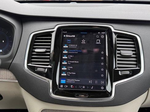 Certified 2023 Volvo XC90 B5 Plus w/ Protection Package Premier image 15