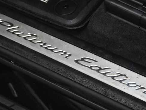 Used 2022 Porsche Cayenne Platinum Edition image 12
