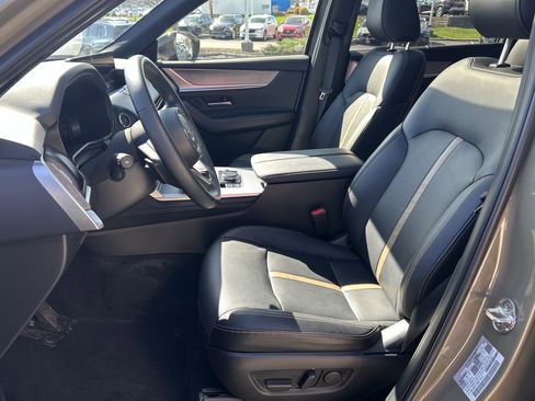 Certified 2025 MAZDA CX-70 3.3 Turbo w/ Premium Plus Pkg image 23