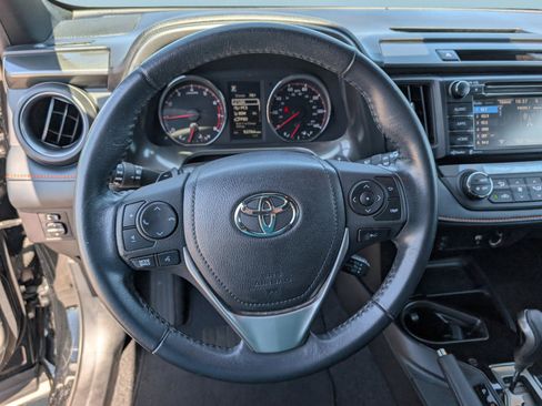 Used 2018 Toyota RAV4 SE w/ Power Extra Value Package FWD image 21