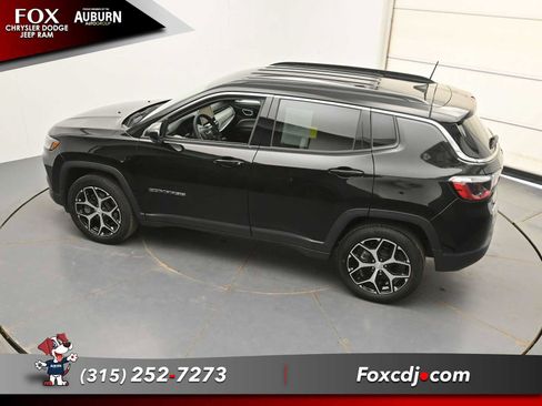 Used 2024 Jeep Compass Limited AWD/4WD image 28