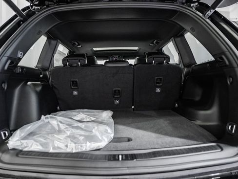 New 2025 Jeep Grand Cherokee Altitude image 9