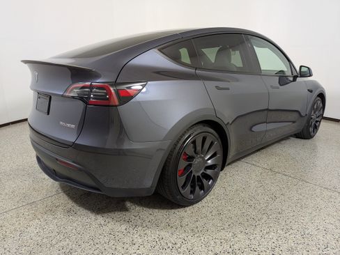 Used 2023 Tesla Model Y Performance image 7