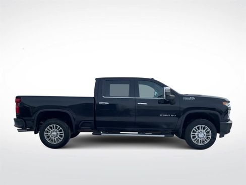 Used 2022 Chevrolet Silverado 2500 High Country image 2