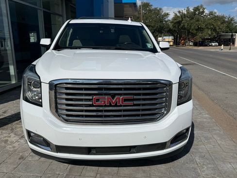 Used 2020 GMC Yukon XL SLT w/ Premium Edition image 6