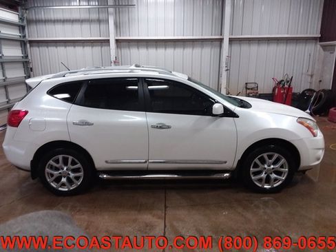 Used 2011 Nissan Rogue SV w/ SL Pkg image 6