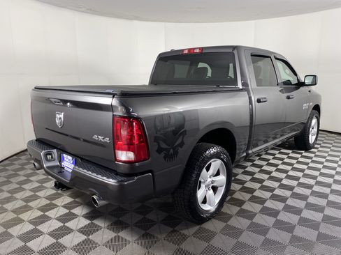 Used 2015 RAM 1500 Express AWD/4WD image 3