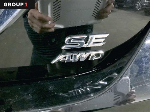 Used 2021 Toyota Camry SE w/ Cold Weather Package image 9