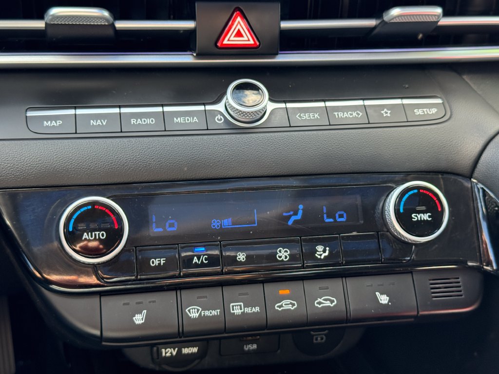 Certified 2025 Hyundai Elantra SEL FWD image 25
