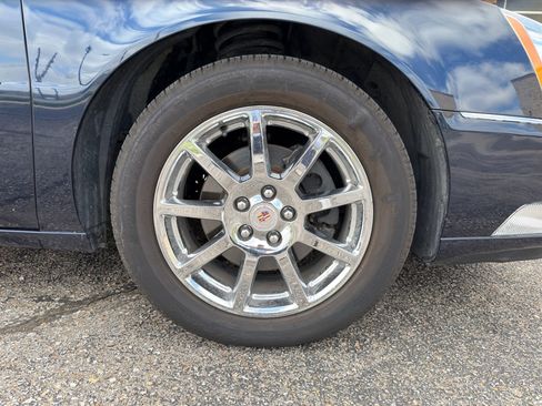 Used 2007 Cadillac DTS Performance image 28