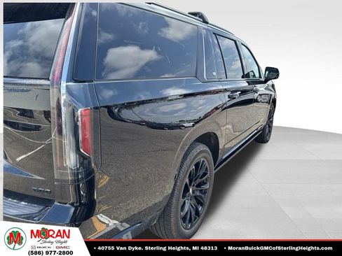 Used 2022 Cadillac Escalade ESV Sport w/ Touring Package AWD/4WD image 5