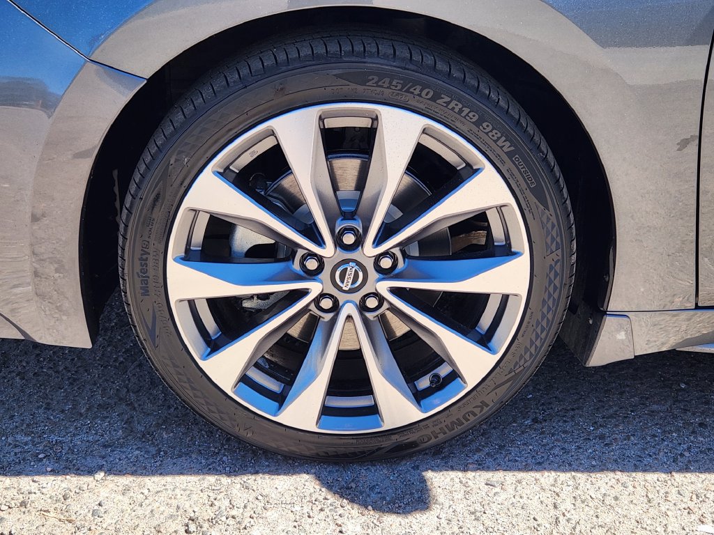 Certified 2022 Nissan Maxima Platinum w/ Sport Mat Group FWD image 9