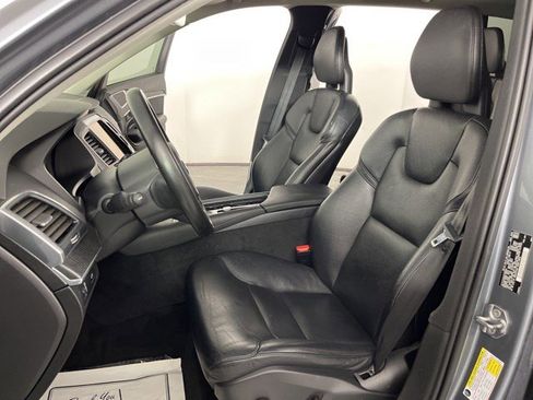 Used 2020 Volvo XC90 T6 Momentum AWD/4WD image 15