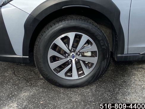 Used 2025 Subaru Outback Premium w/ Popular Package #1 image 9