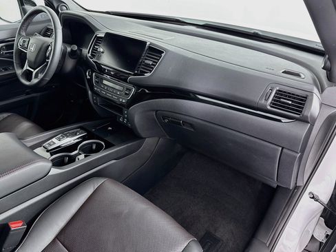 Certified 2024 Honda Ridgeline Black Edition image 30