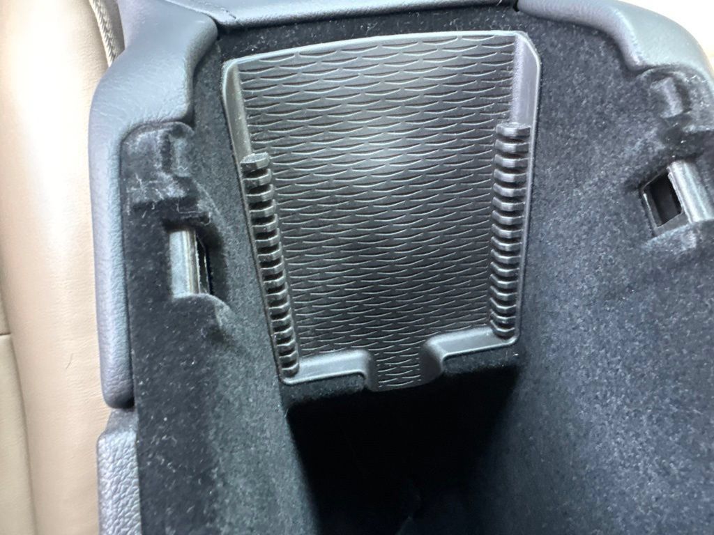 Used 2024 Cadillac XT4 Luxury w/ Cold Weather Package FWD image 53