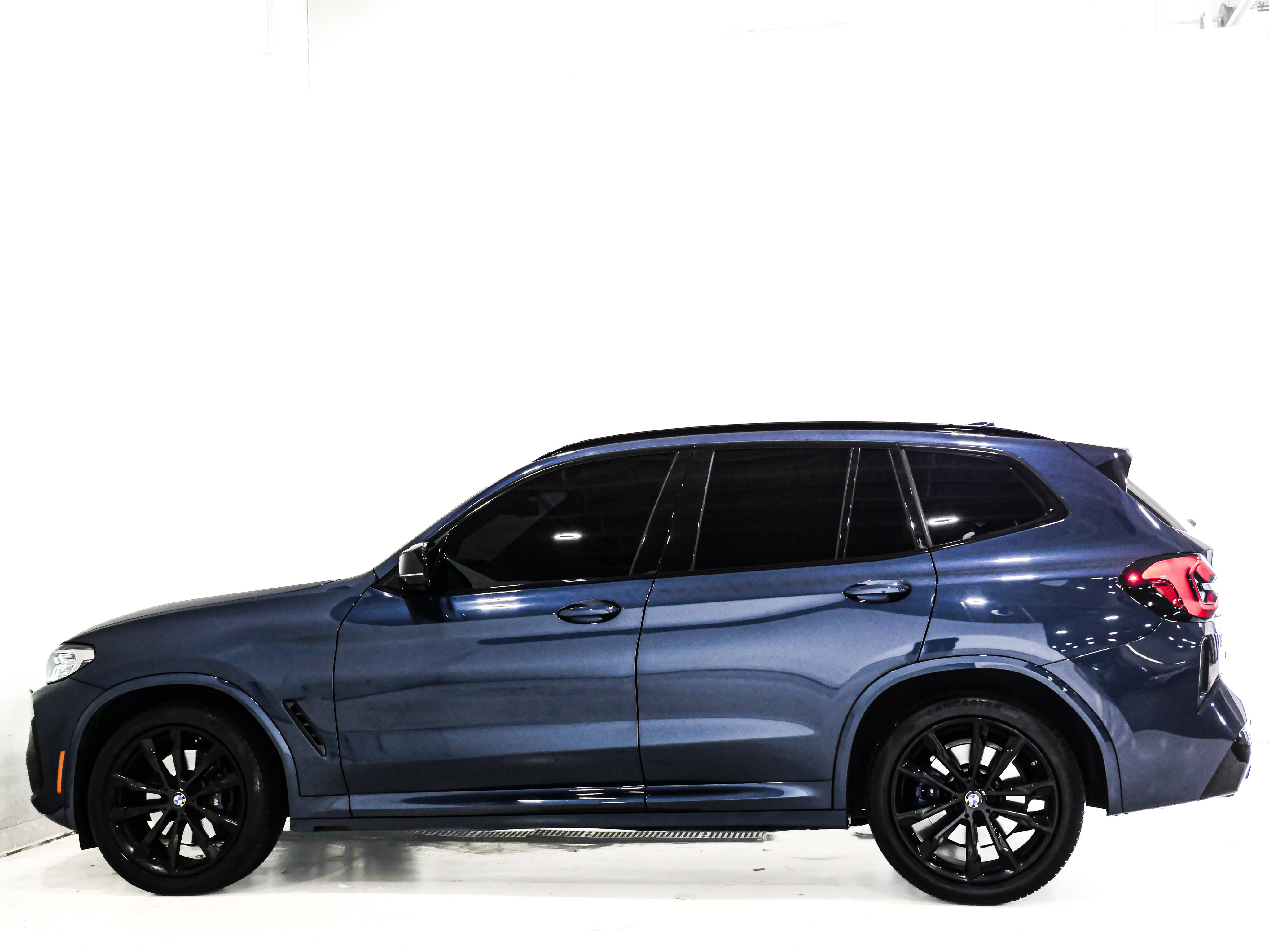 Used 2023 BMW X3 M40i w/ Premium Package AWD/4WD image 6