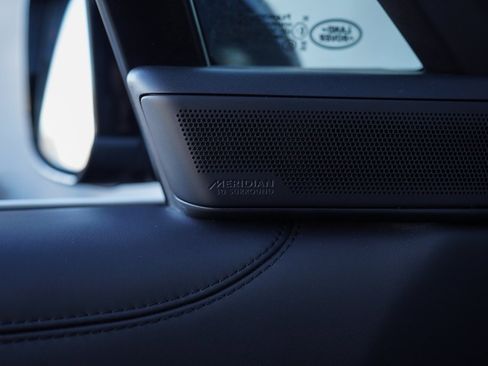 Used 2022 Land Rover Range Rover SE image 37