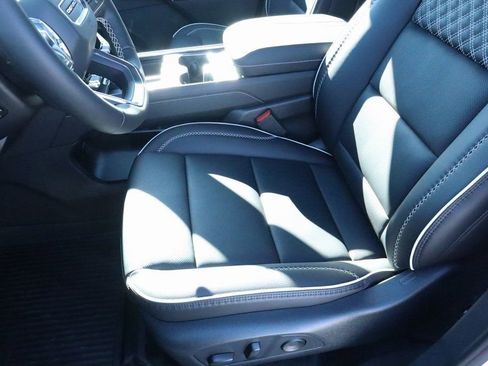 New 2026 GMC Acadia Denali w/ Super Cruise Package image 11