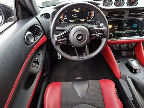 Certified 2025 Nissan Z Performance w/ Floor Mat Package RWD image 10