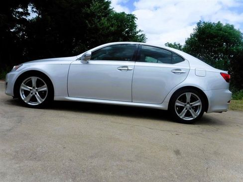 Used 2011 Lexus IS 250 w/ Premium Pkg Value Edition RWD image 11